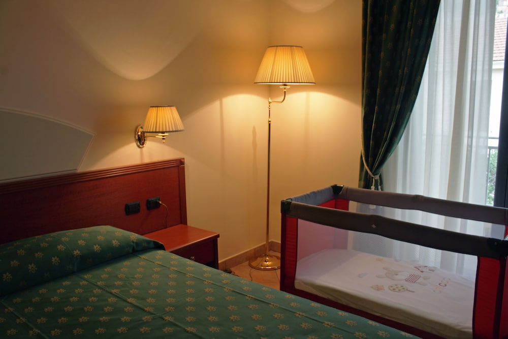 Hotel Tito Serranò