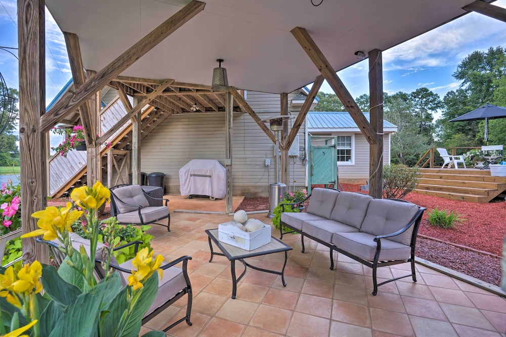 Country-chic Studio w/ Pool  Stable Access! - Property Image 5