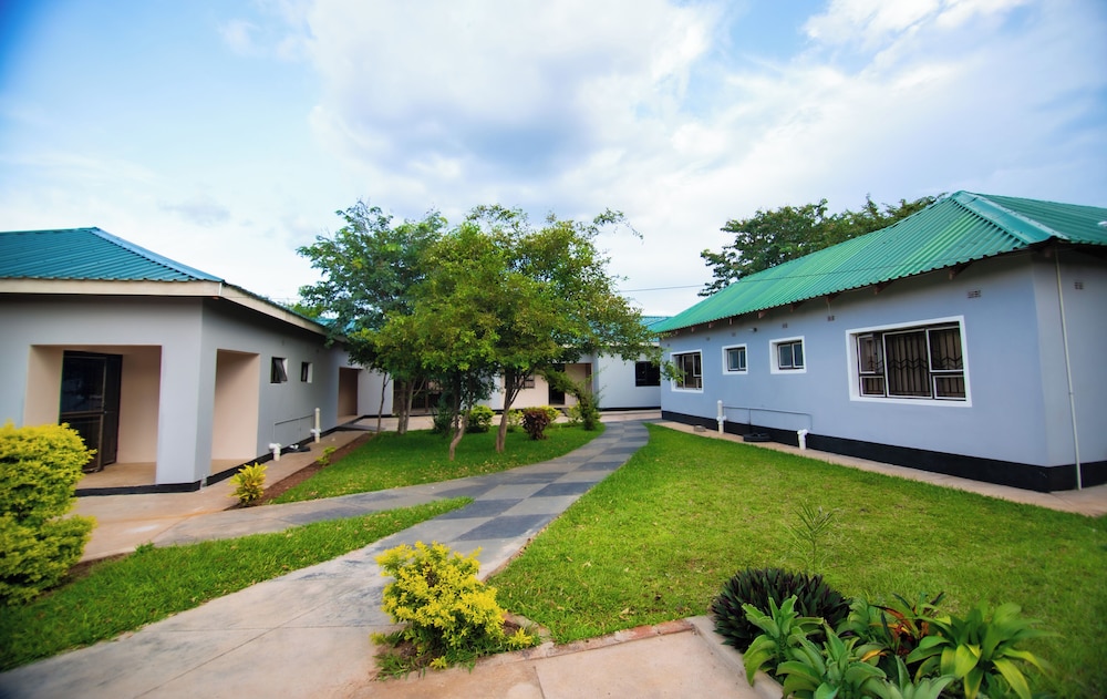 Lulu Guest Lodge