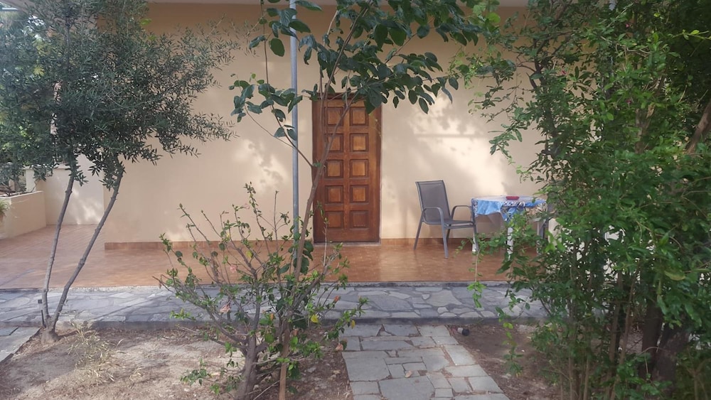 Stelios Rooms