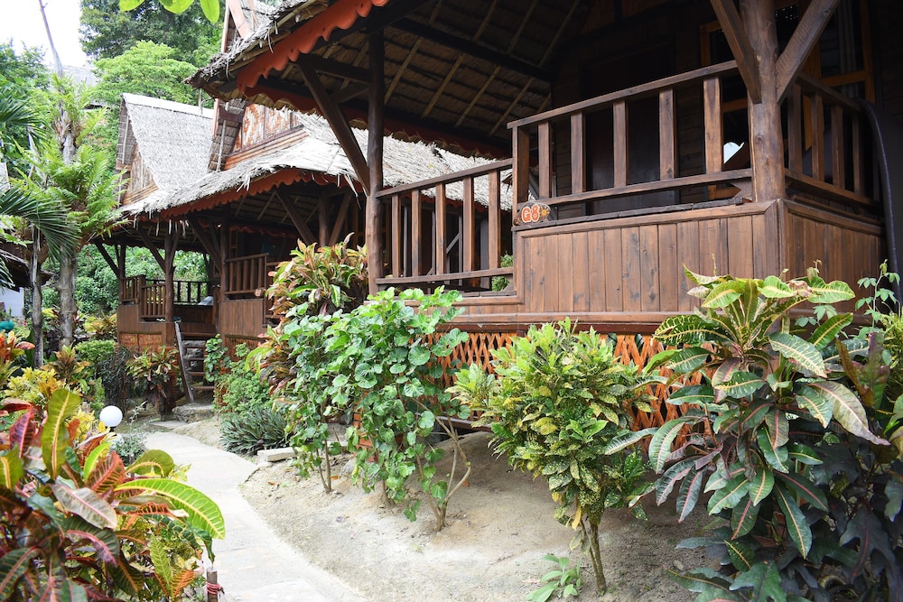 Phi Phi Relax Beach Resort