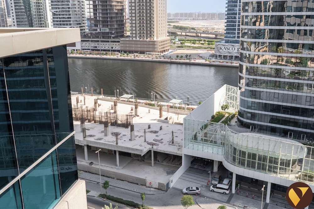Vogue Business Bay Walkable to Dubai Mal