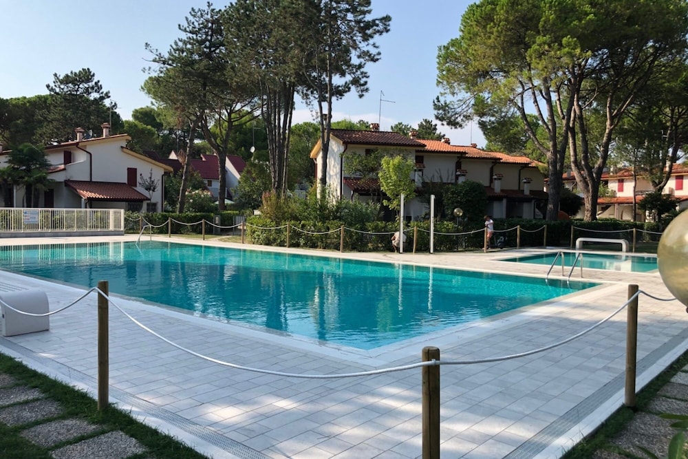 Charming Apartment With Garden and Pool
