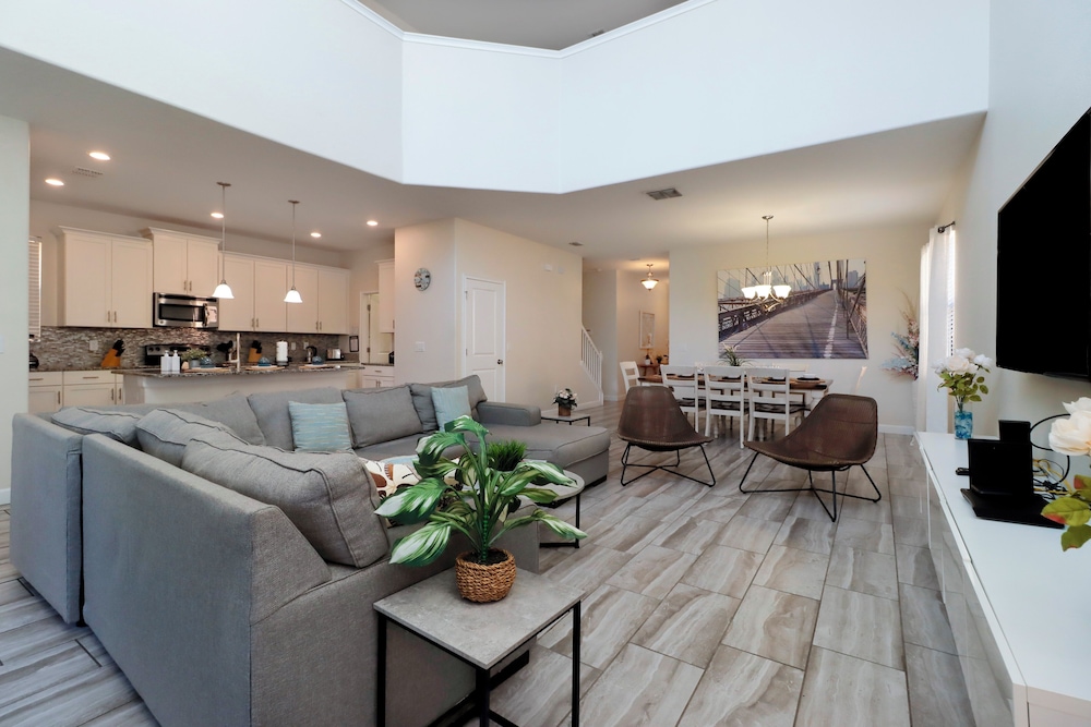 Solterra Family Vacation Home | Private Pool, Spa!