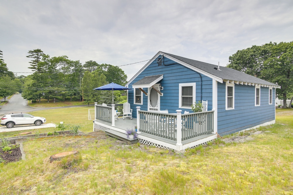 Charming Wareham Cottage Near Bay & Cape Cod! view 3