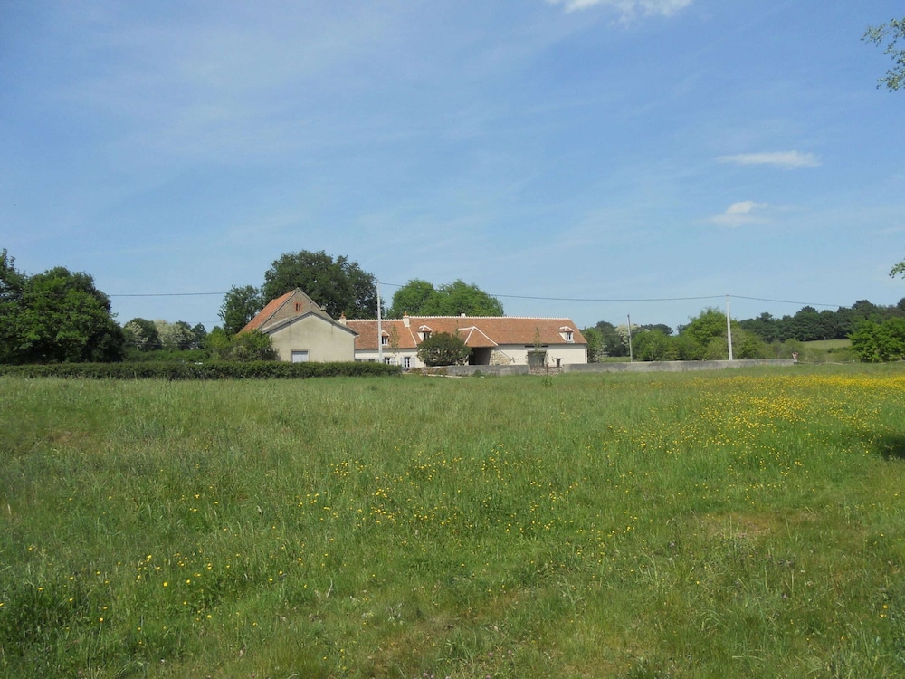 Luxurious Farmhouse in Braize view 3