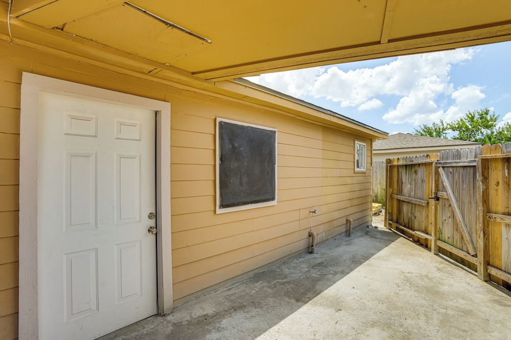 Suburban Home By Arthur Storey Park & HCA Houston!