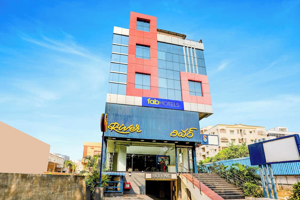 Fabhotel Suncity