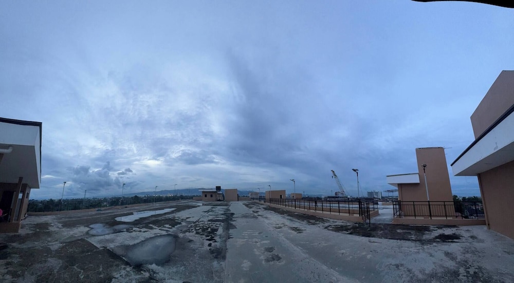 Near Mactan International Airport Condo With Private Entrance and Shared Pool
