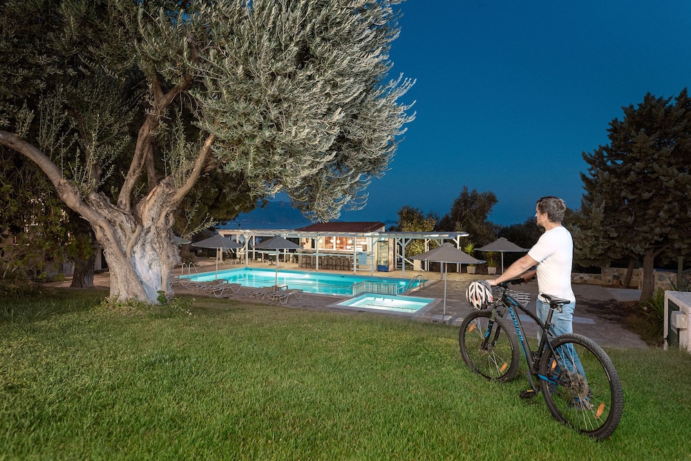 Ledra Samos Hotel