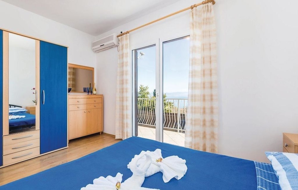 Holiday Home Sea View view 3
