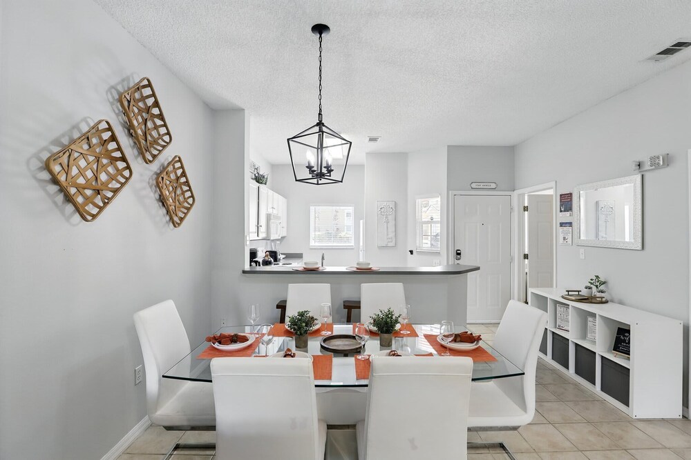 Disney Charm, Steps From Pool and Clubhouse!