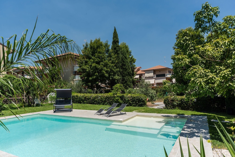 Etnea Home With Pool