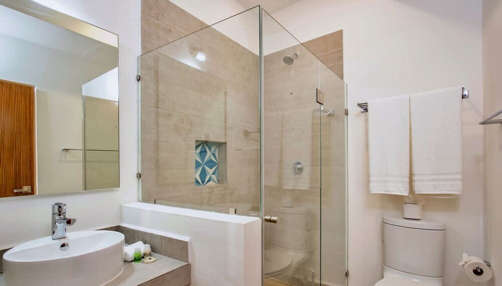 3Br Exclusive TH w Spacious Roof Private Pool