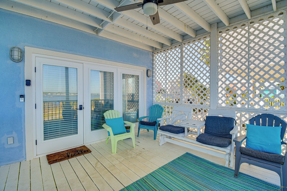 Walk to Beach: Home w/ Pool Access in Gulf Shores!