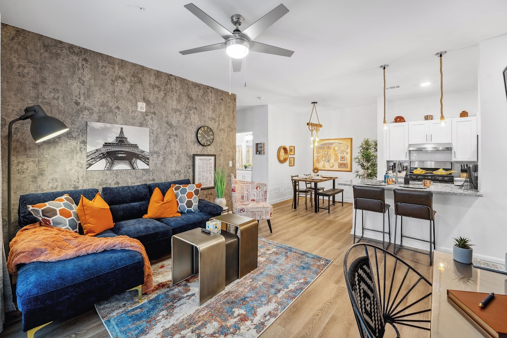 Luxurious Apartments - Pool Gym Bikes