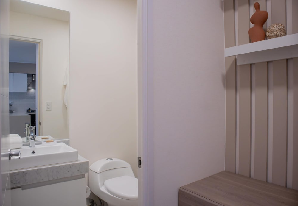 w Bright 1BR w Balcony in Miraflores
