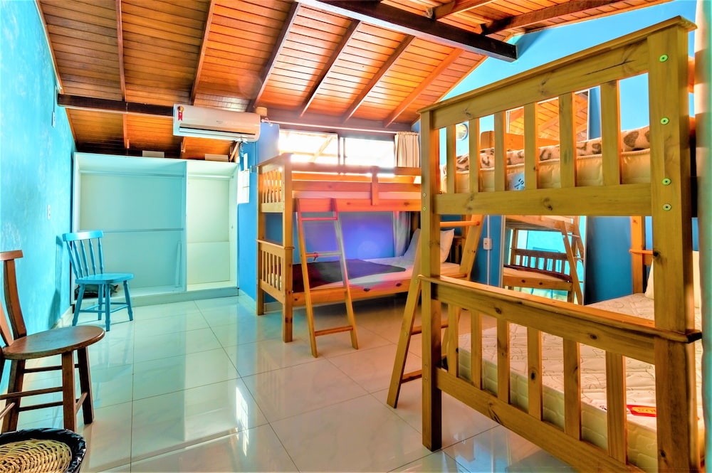 Sea Wolf Surf Club - Hostel view 3