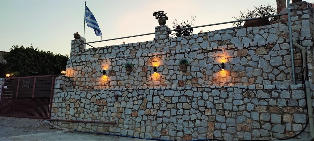 Aoria Traditional House With Stuning Mountain View