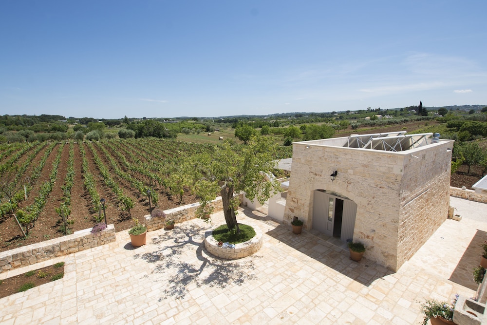 Trulli Laetitia