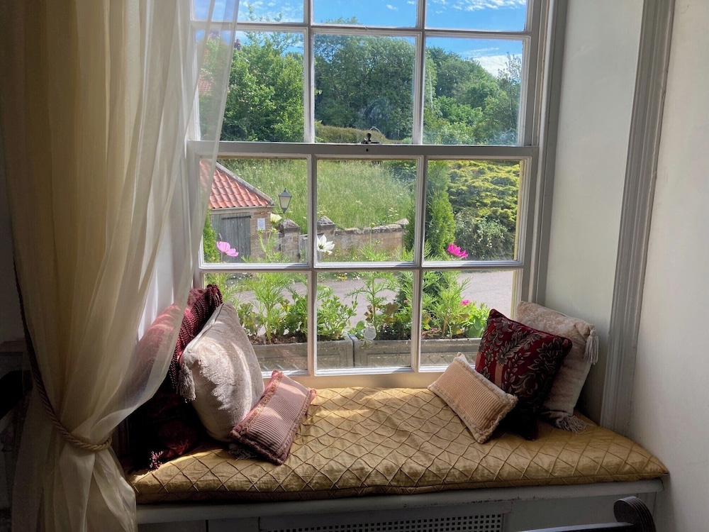 Groves Hall Garden Apartment Whitby