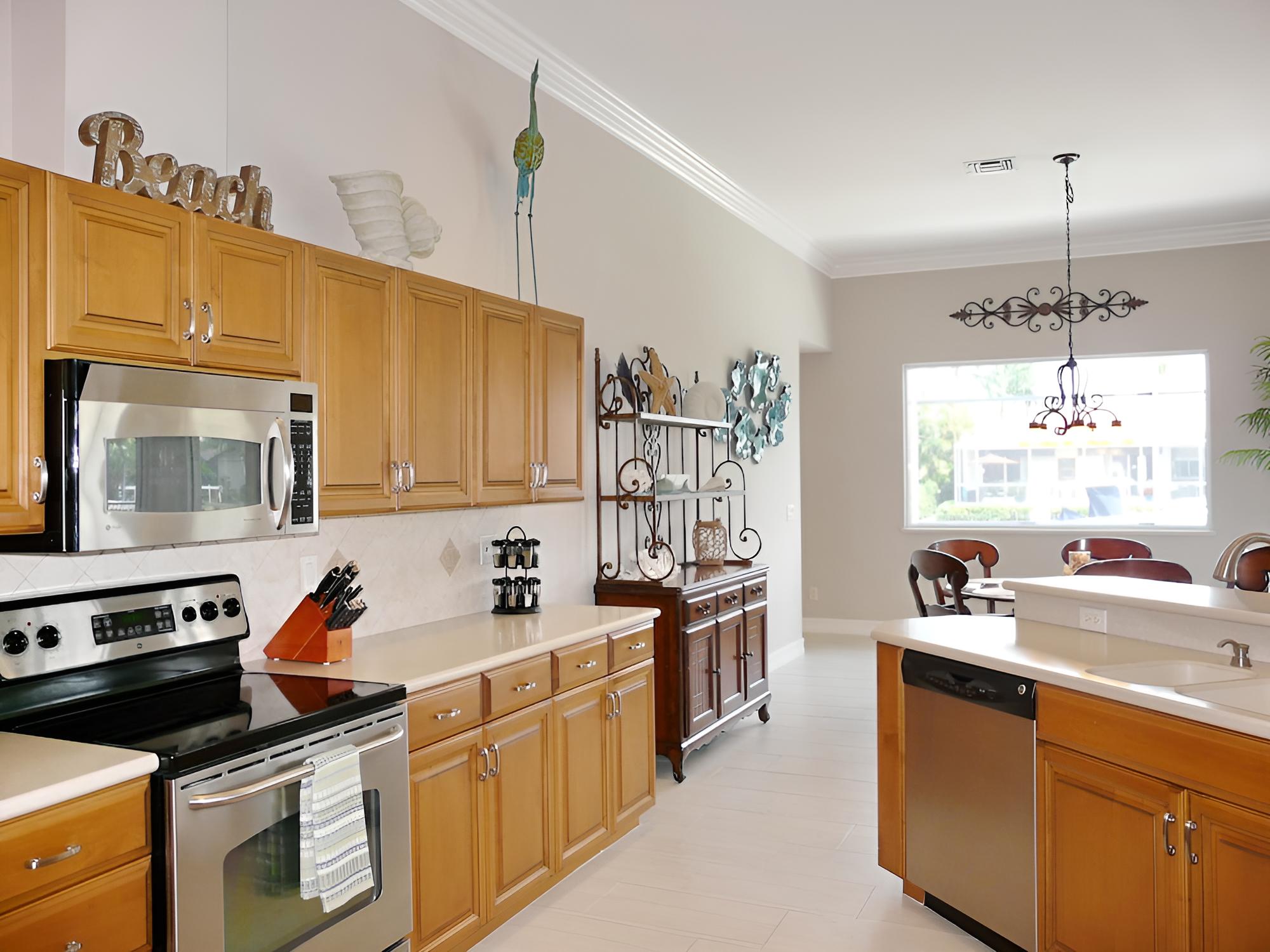 477 Driftwood Court view 5