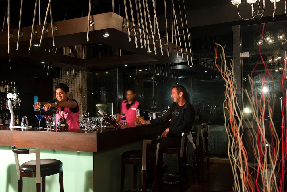 Mumbai Vacations - Novotel Mumbai Juhu Beach Hotel - Property Image 80