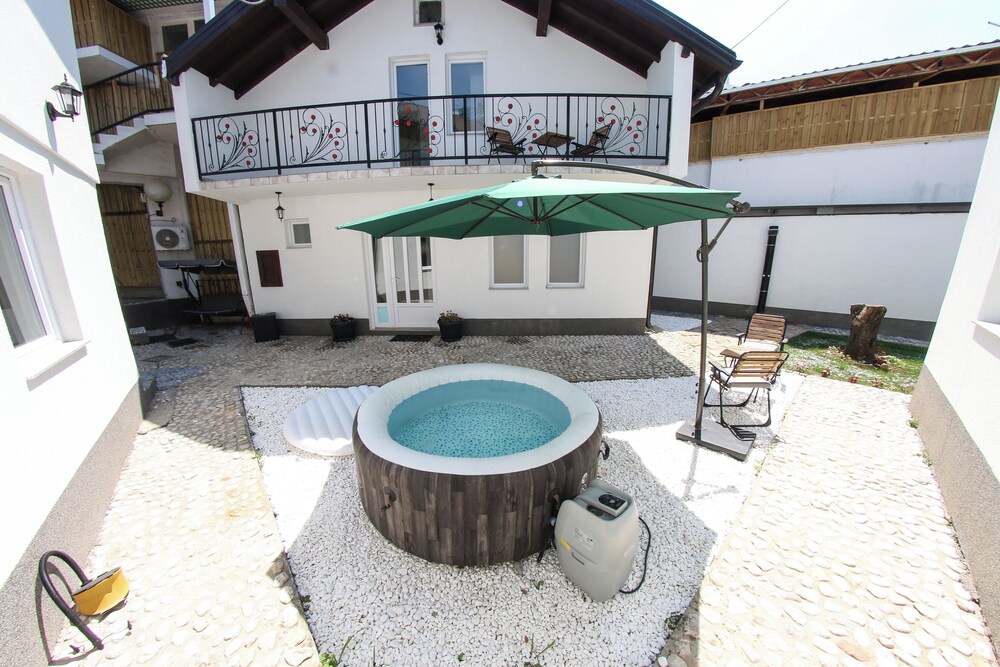 Apartment Villa Begić