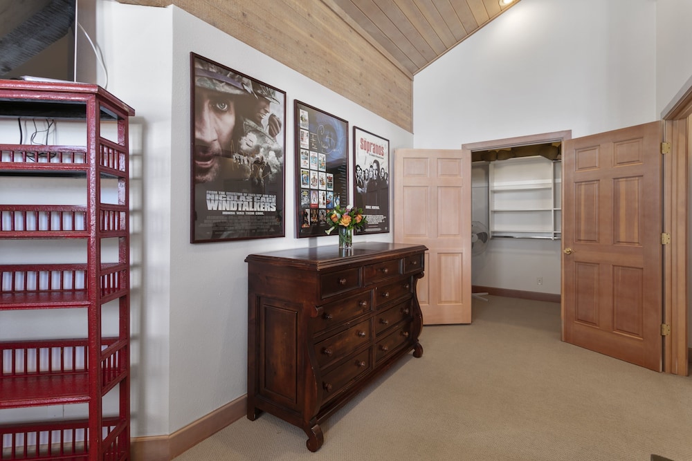 Stag Lodge at Deer Valley Resort - Four Bedroom with Spa #30 4 Condo