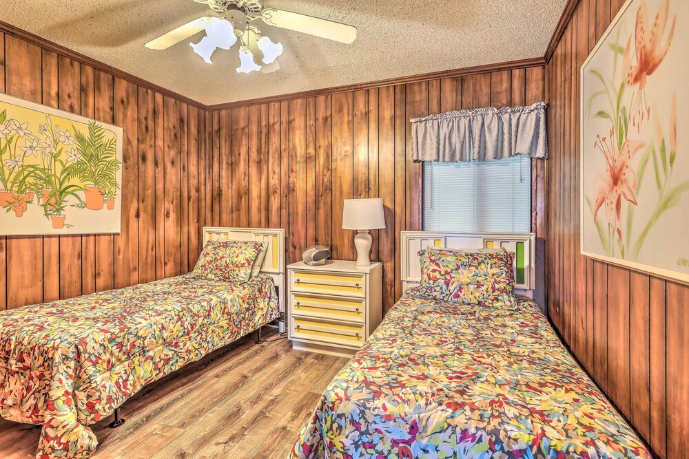 ~ 9 Mi to Boardwalk: Oceanfront Myrtle Beach Condo view 4