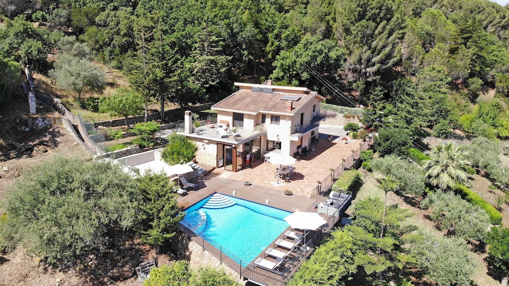 Villa Provenza 12 4 in Cefal view 3