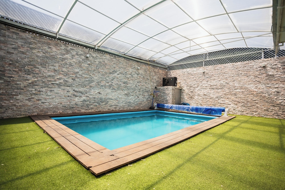 New Family-Friendly Poolside Escape