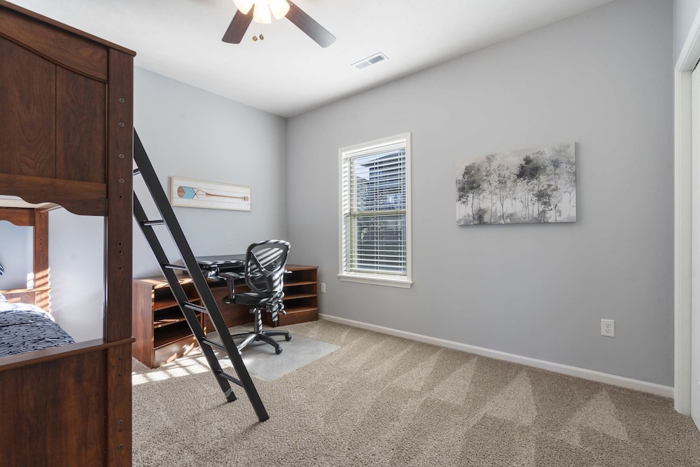 Stonebridge Escape Sleeps 8!
