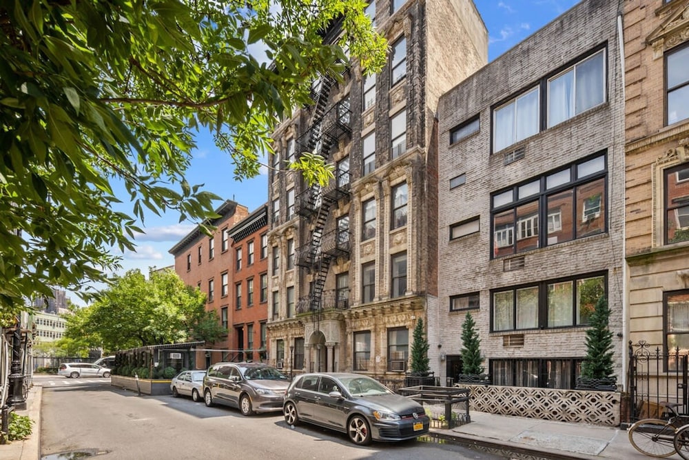 Charles Court II by Rovetravel West Village Loft