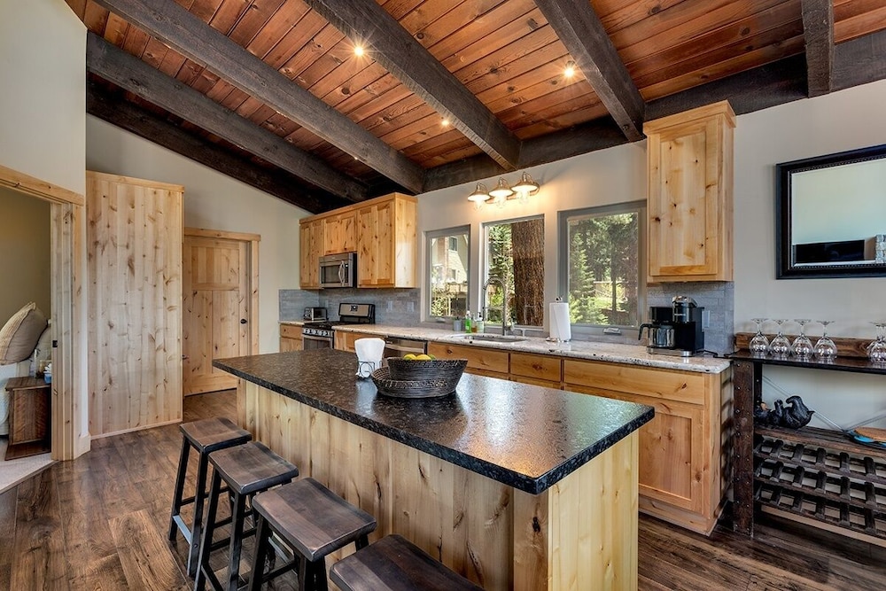 Cold Creek Lodge 3 Bedroom Home