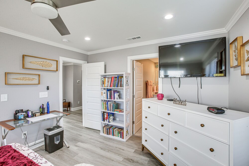 Pet-friendly Gallatin Home w/ Deck, 1 Mi to Town! view 5