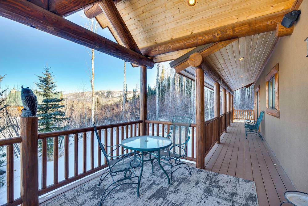 'black Bear Cabin' Near Skiing & Hiking!
