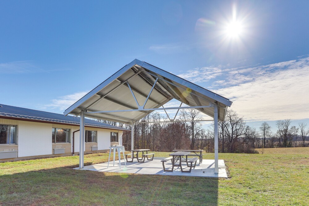 Walk to Ocu, Golf: Updated Oakland City Studio!