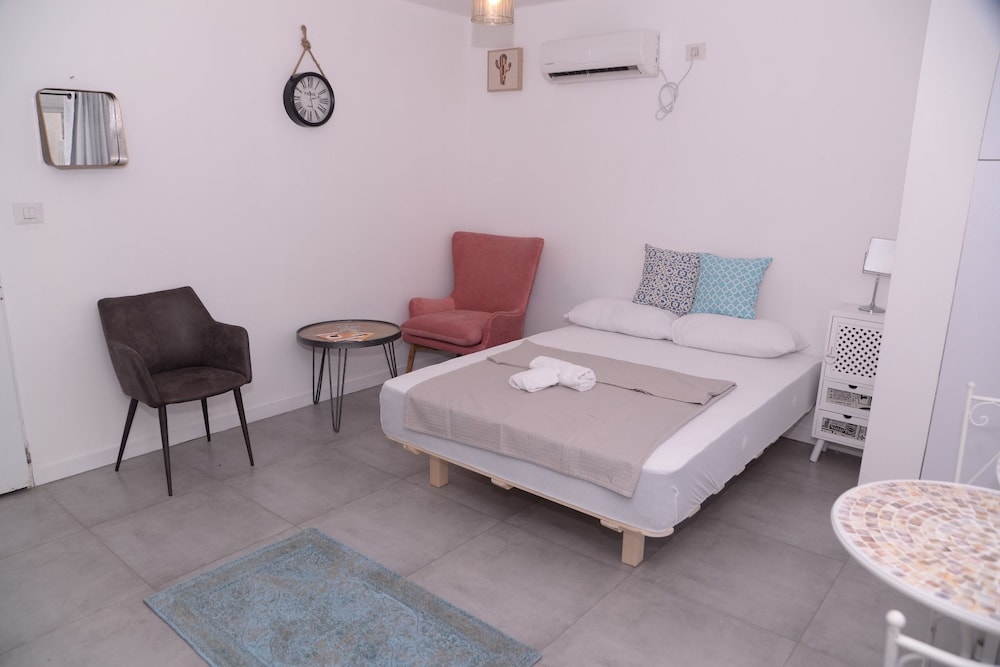 Cozy Apartment Next To Rothschild view 5