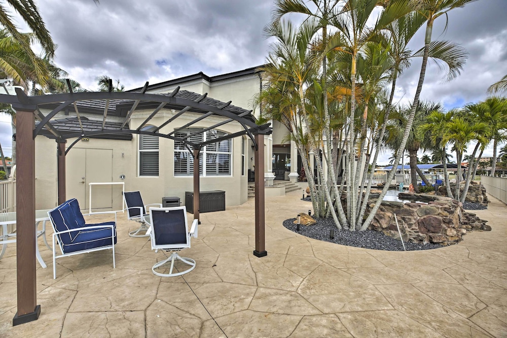 Luxe Cape Coral Escape w/ Boat Dock + Cabana!, photo 33