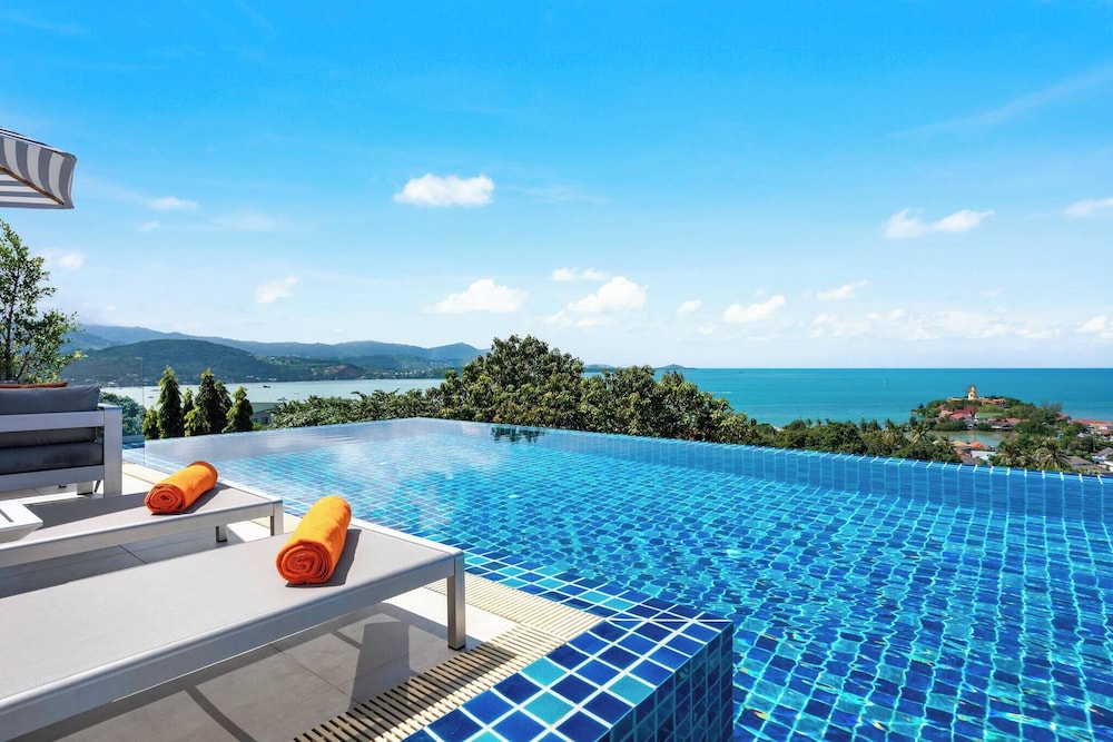 Luxury Sea View Villa Q With Pool at Unique Residences