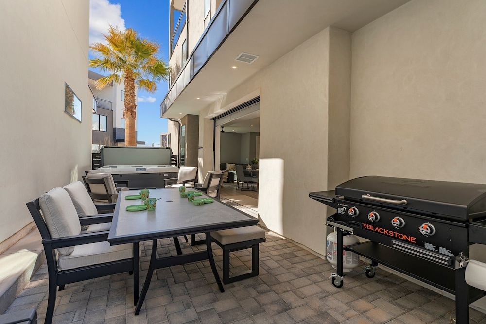 Olympic Escapes Silver 4 Bedroom Townhouse