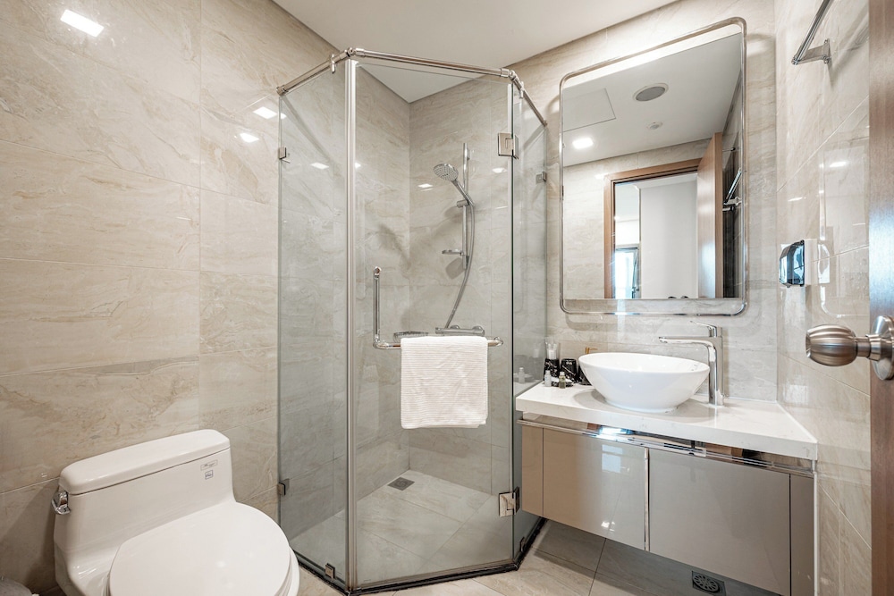 Somi Luxstay Landmark 81