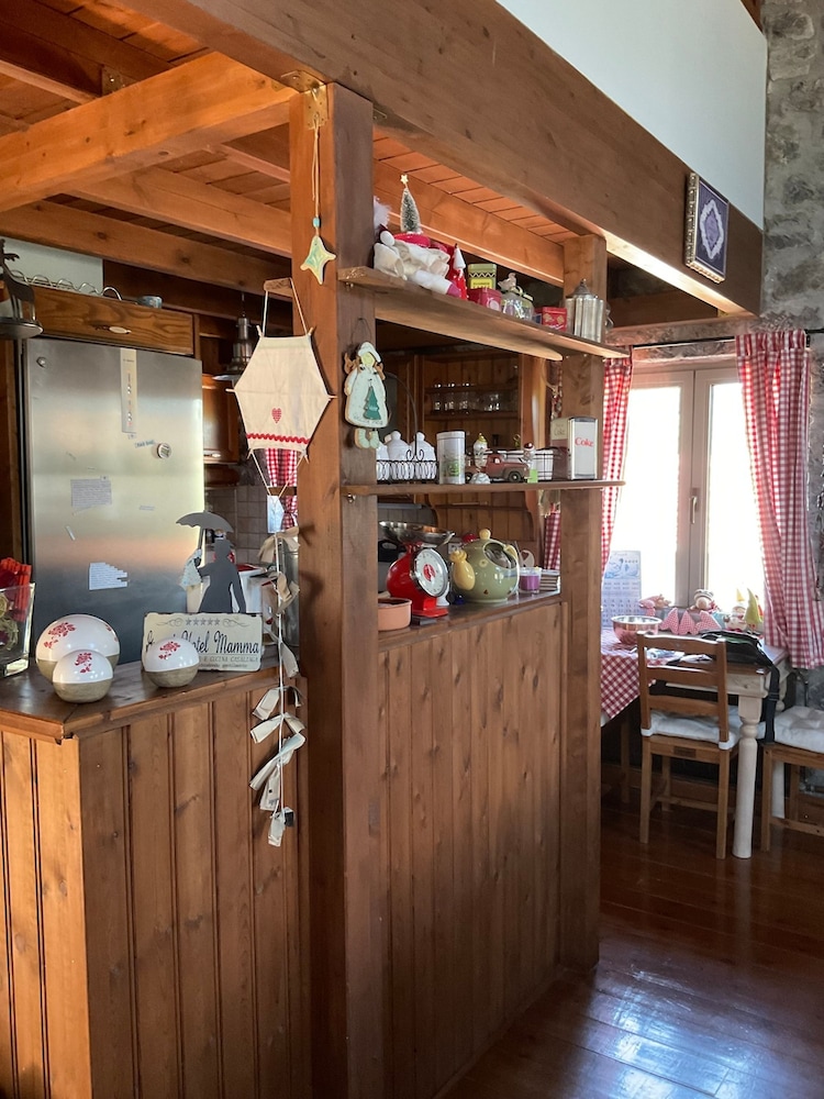 Vitina Number 5 House
