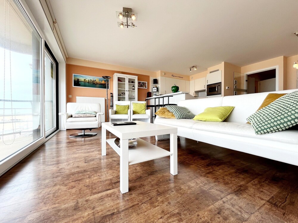 Apartment in Wenduine With Stunning Sea Views
