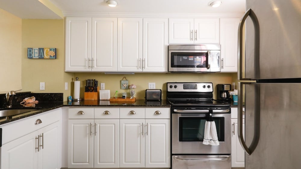 Lemon Bay Waterfront Condo W Patio, 5 Miles To Gulf Beaches 2 Bedroom Condo