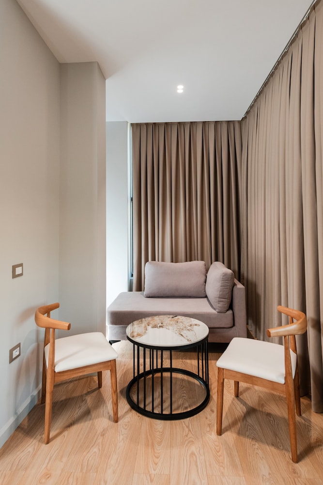 Troci Hotel 22