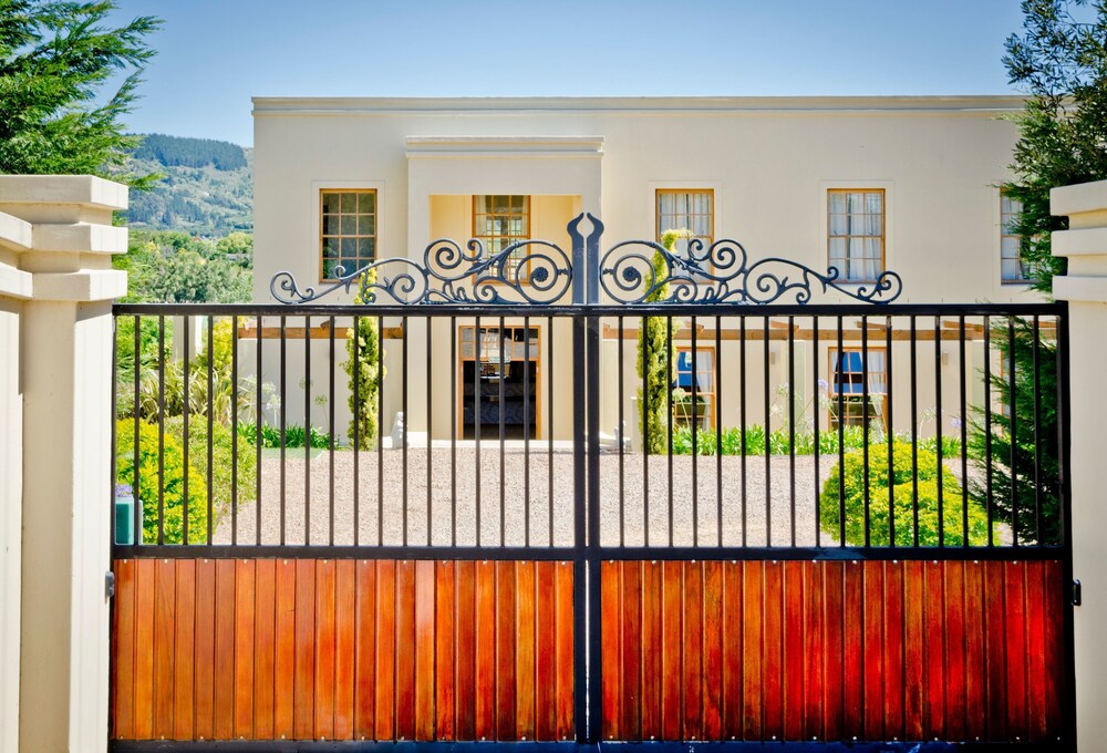 Cultivar Guest Lodge