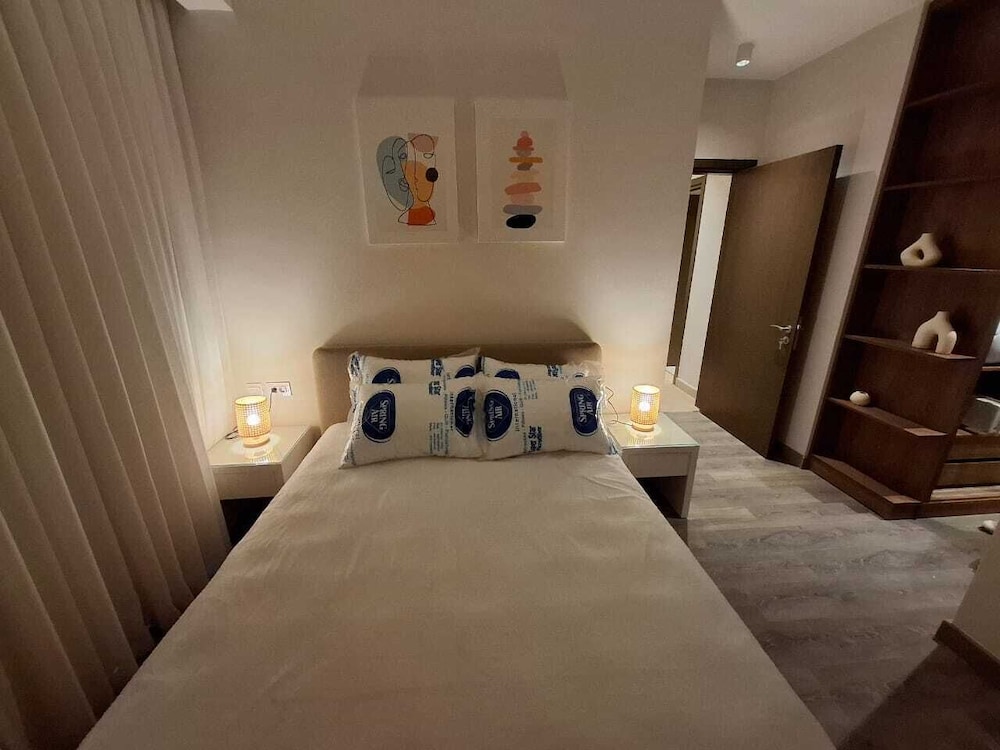 Mynt Stay zed west Residence 2 bedroom E1E213