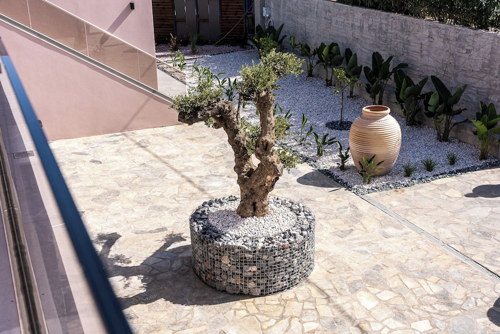 La Rêve Luxury Apartments view 4